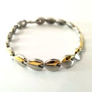New stainless steel magnetic‎ bracelet 7.5 inches